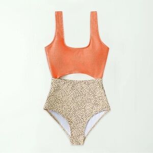 Cup she Orange and Tan one piece